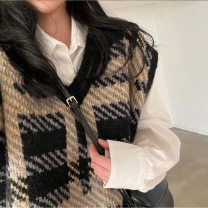 Yesstyle oversized thick knit vest, perfect condition (worn only twice)